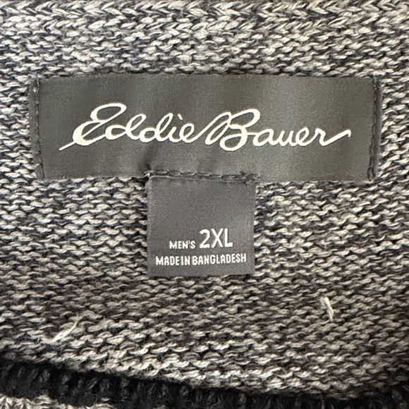 Eddie Bauer Men's Charcoal Crewneck Sweater - Picture 5 of 5